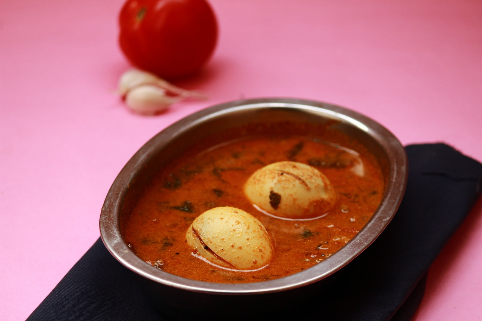 Varutharacha Mutta Curry Recipe